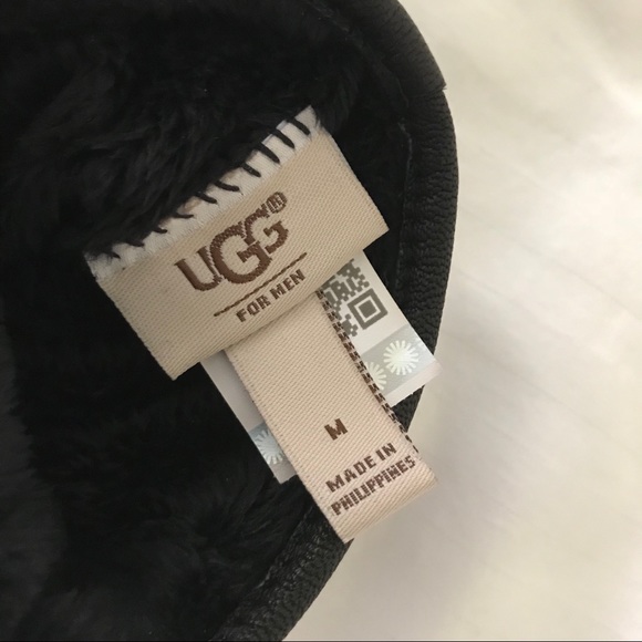 NWOT!! UGG® Men's Leather-Trimmed Smart Gloves - Picture 4 of 6